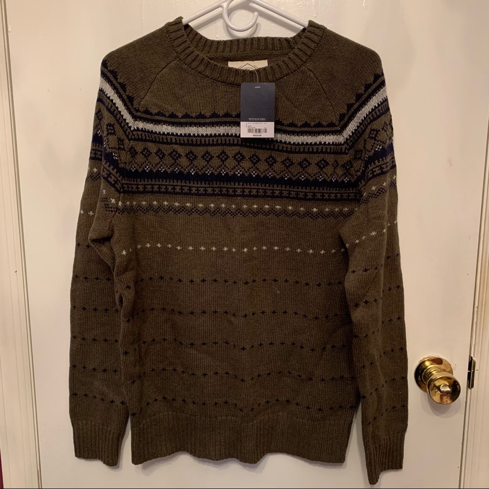 NWT green / navy sweater